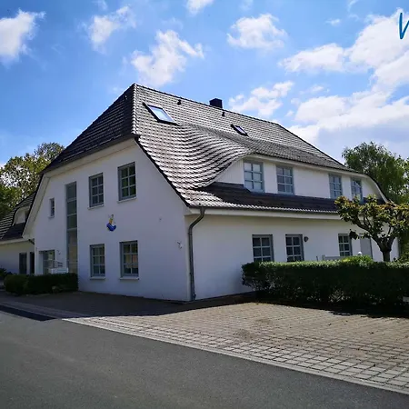 Haus Sudstrand 8 *